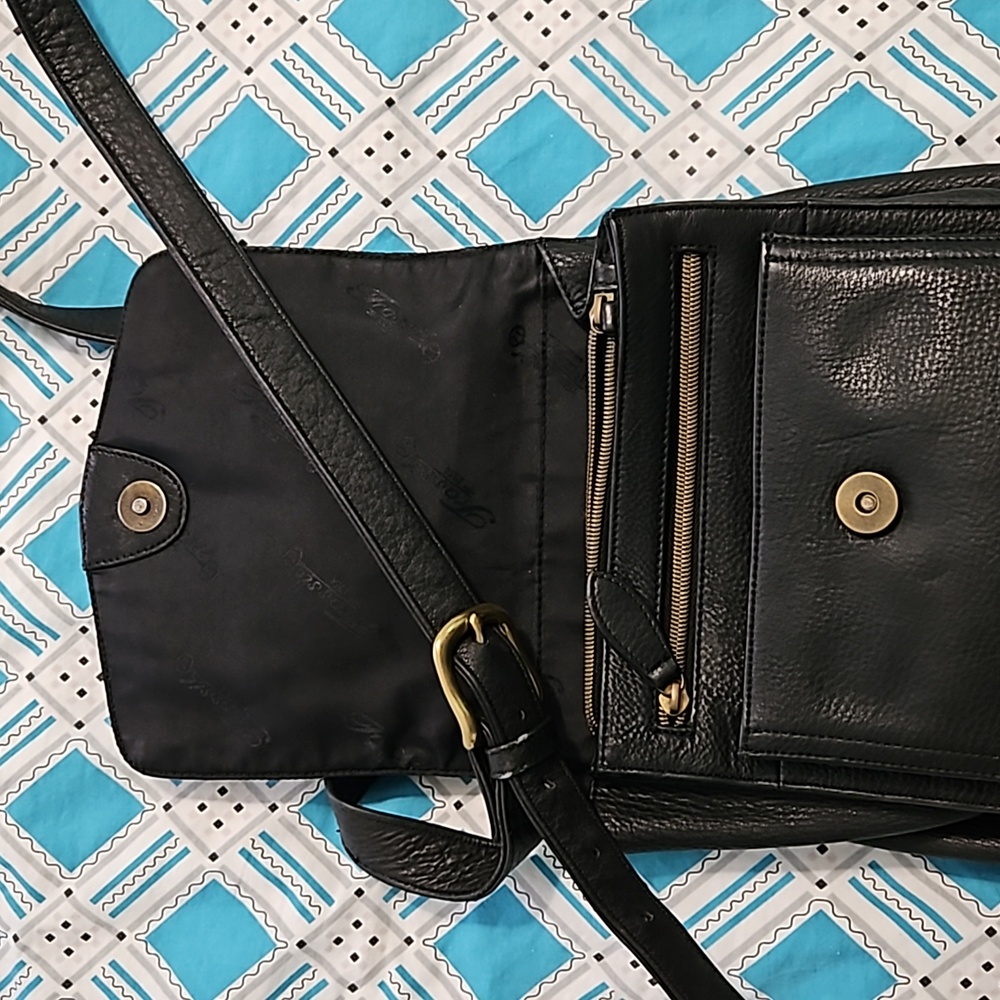 Fossil 75082 Leather Crossbody Messenger Bag with Envelope Flap - Picture 3 of 8